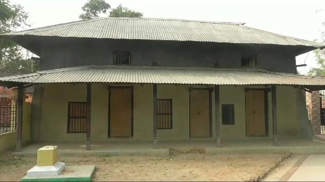 The Wari Villagers of burdwan identify themselves as Neighbours of batukeshwar dutta the freedom fighter