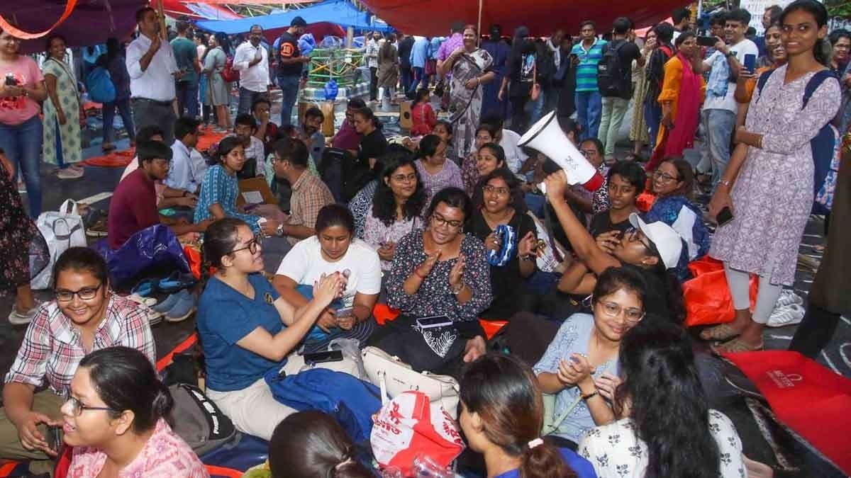 RG Kar Case Junior Doctors won't end strike, seek 2nd meeting with CM Mamata Banerjee gnr 