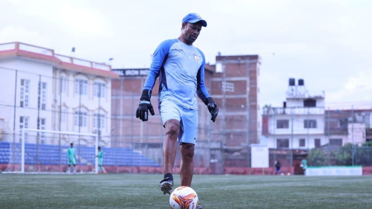 Former player Sandip Nandy has been appointed as goalkeeping coach of East Bengal 