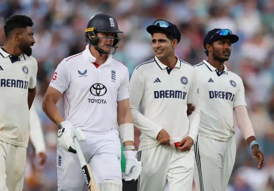 Oval test officials slammed by Dinesh Karthik and Nasser Hussain for calling off play 