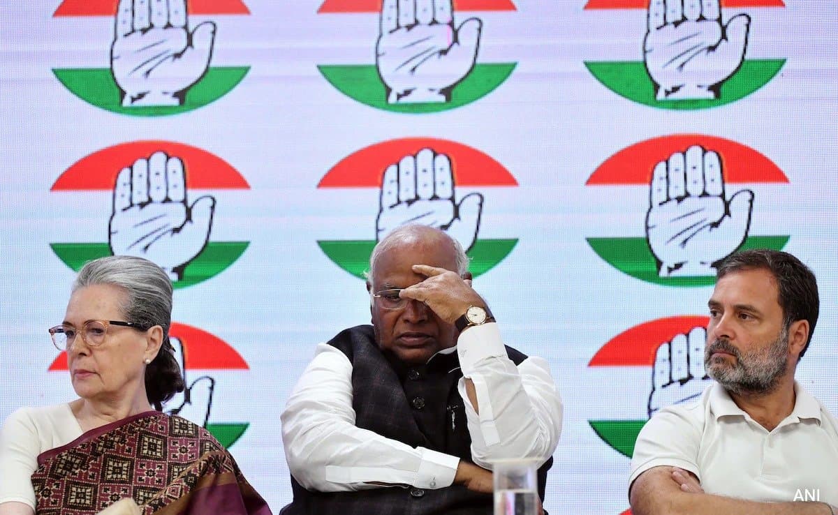 Congress: আপ-এর সঙ্গে জোট নিয়ে ক্ষোভ, ফের ভাঙন দিল্লি কংগ্রেসে