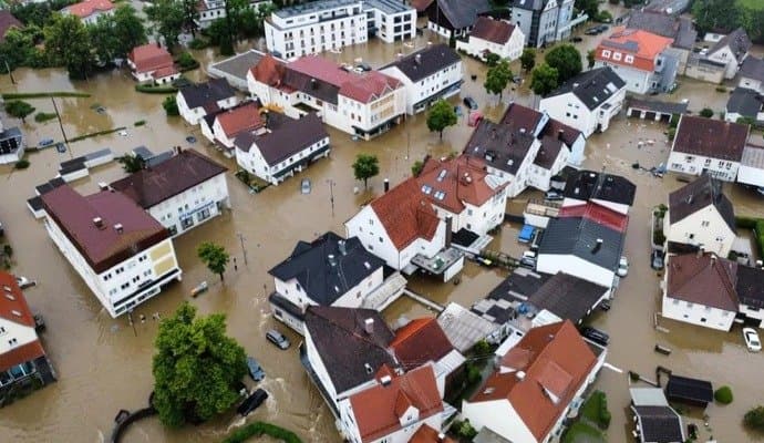FLOOD: ভয়াবহ বন্যার কবলে জার্মানি