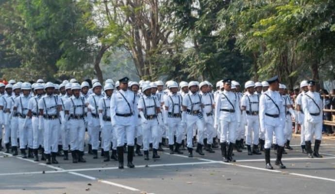 kolkata police have deployed 4000 police in counting centres