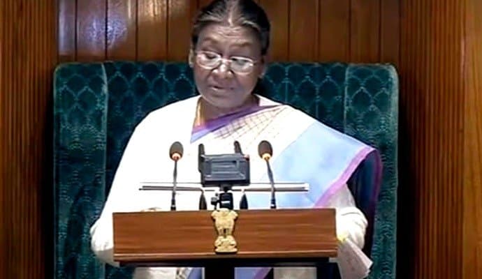 Parliament: অন্তর্বর্তী বাজেটের আগে নতুন সংসদ ভবনে রাষ্ট্রপতি মুর্মুর প্রথম ভাষণ