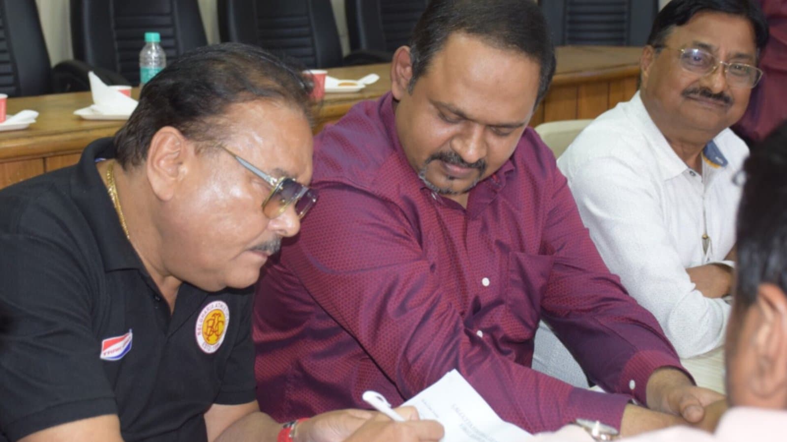 Kolkata Football: গড়াপেটার অভিযোগে আইএফএকে তুলোধোনা, ধরনায় বসার হুমকি মদন মিত্রর