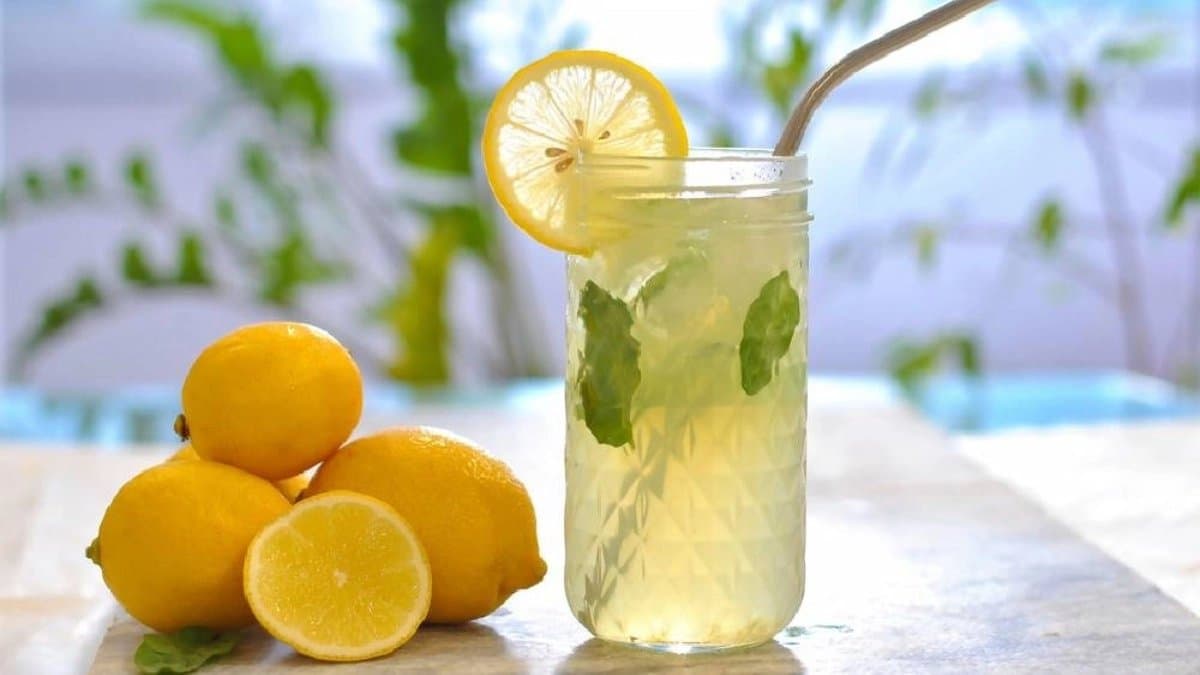 Is Lemon Water healthy know the expert s opinion  
