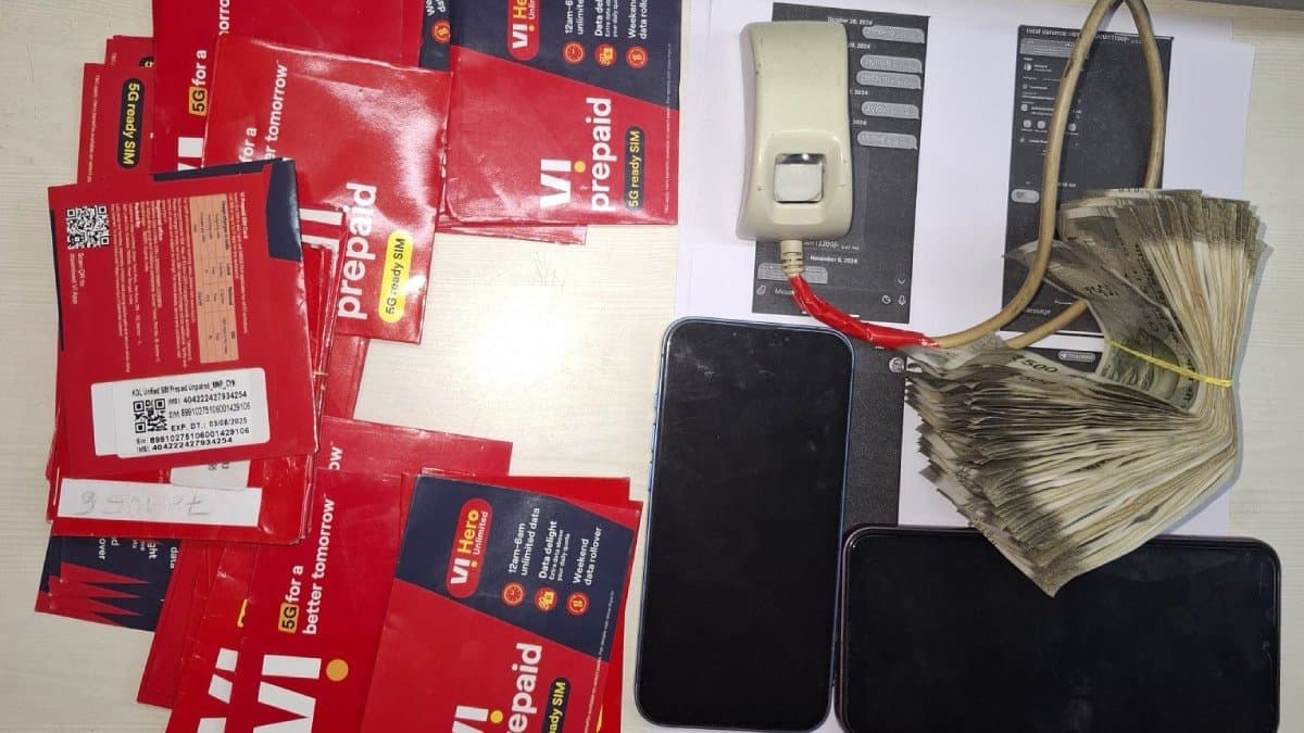 Two arrested for running fake sim card business
