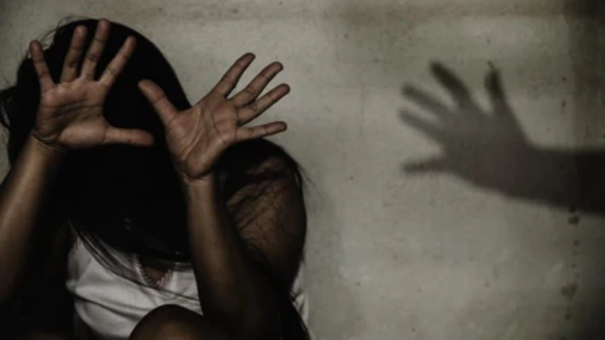 Woman beating her mother mercilessly and expressed her desire to drink her blood