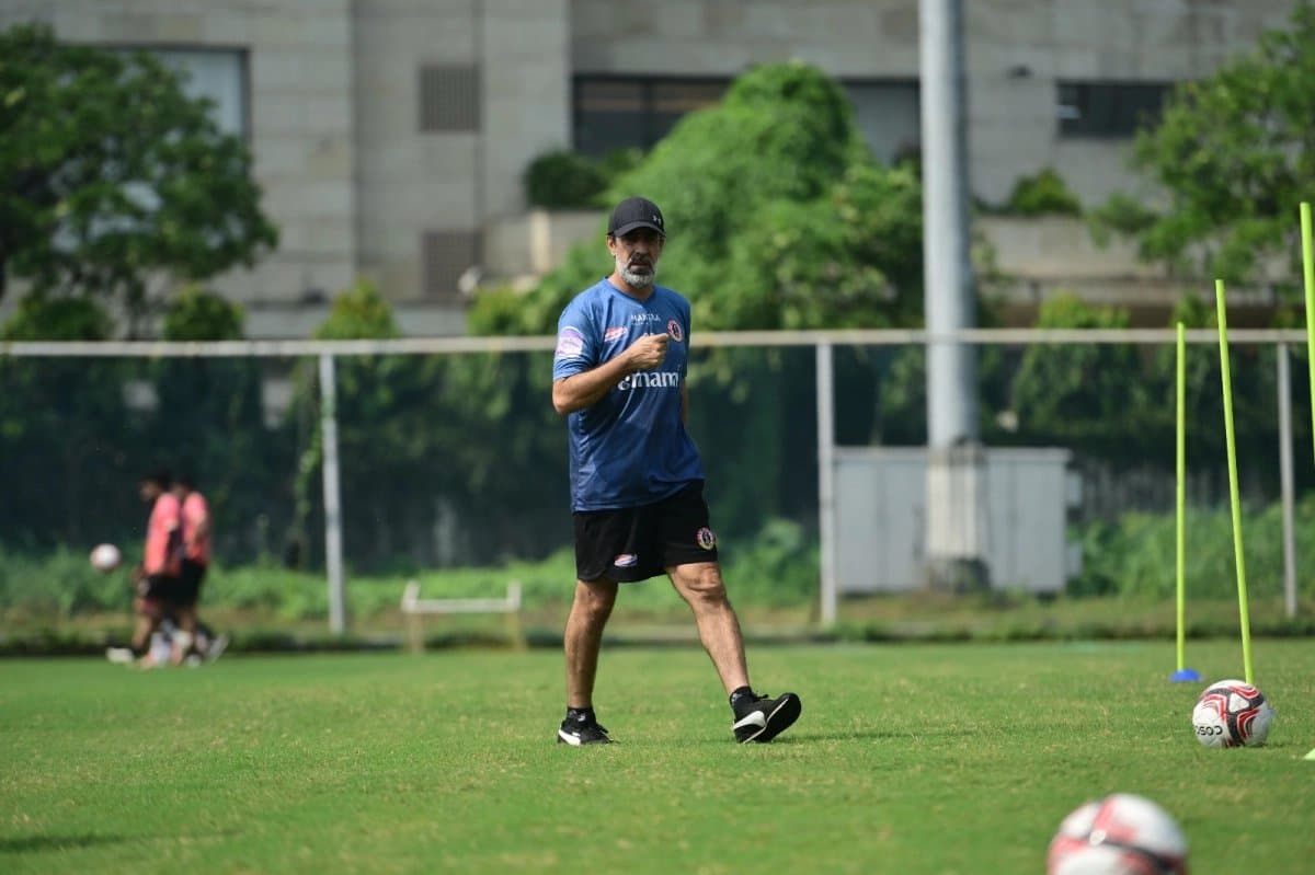 East Bengal wants to take advantage of the present situation of Mohun Bagan in Shield Final