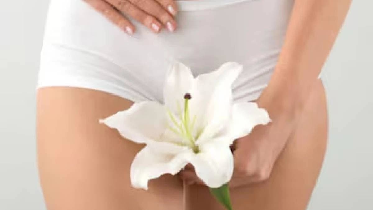 Do Sanitary Pads Cause Skin Darkening In Intimate Area Know the Truth