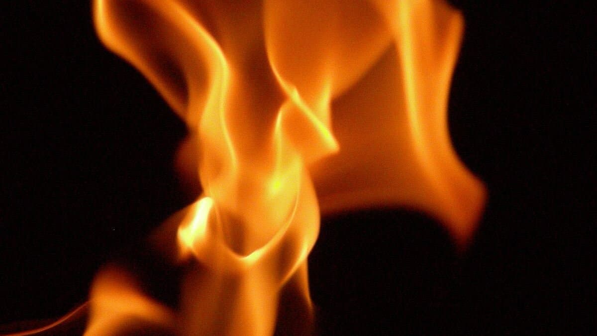 In Relationship With Landlord for years woman Sets Him On Fire know the reason