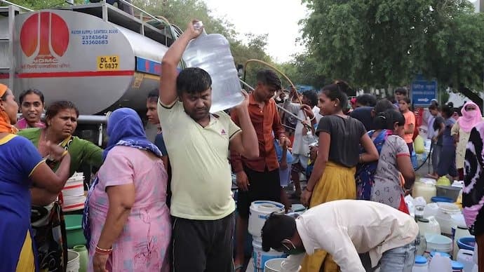 Water : দিল্লির প্রধান জলের পাইপলাইনে নজরদারি বাড়াতে পুলিশ কমিশনারকে চিঠি দিলেন আতিশী 