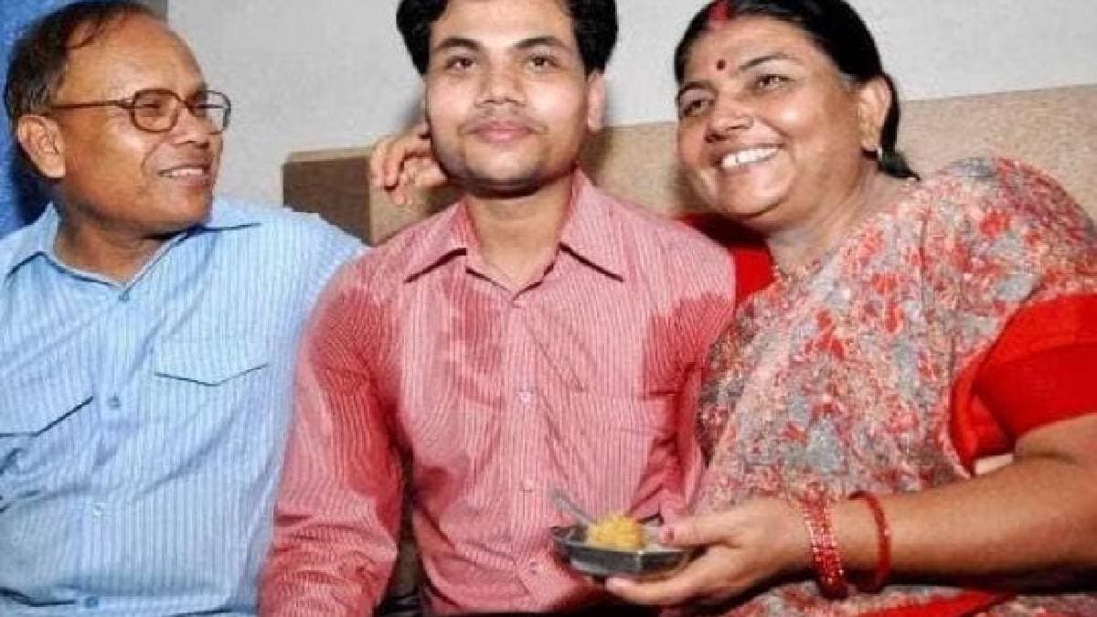 Meet smartest man of India who completed school at 9 completeed his phd at 21 became professor at IIT