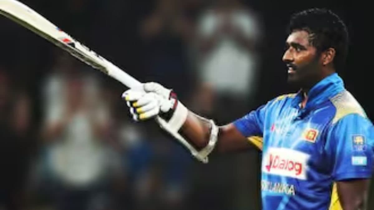 ছয় ছক্কা মেরে নতুন রেকর্ড থিসারার, রইল দ্বীপরাষ্ট্রের তারকার ব্যাটিং তাণ্ডব 