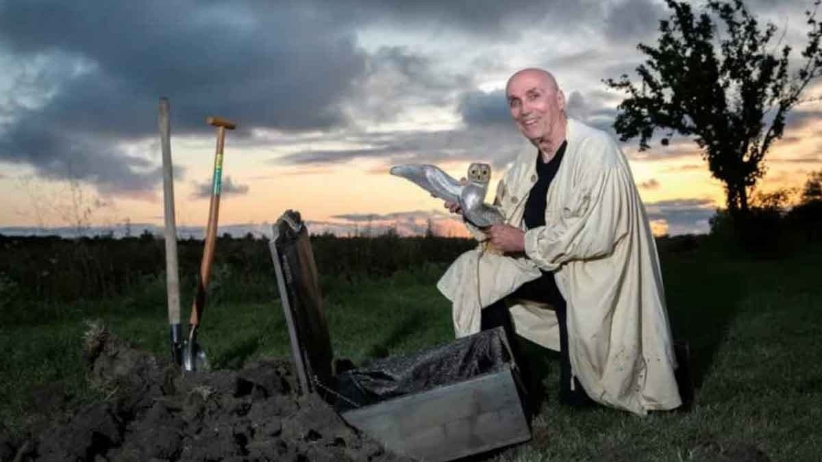 Treasure Hunt for Famed Golden Owl Ends After 30 Years gnr 