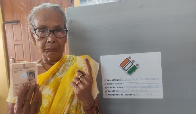 Tripura: ত্রিপুরায় শুরু বাড়ি থেকে ভোটদান 