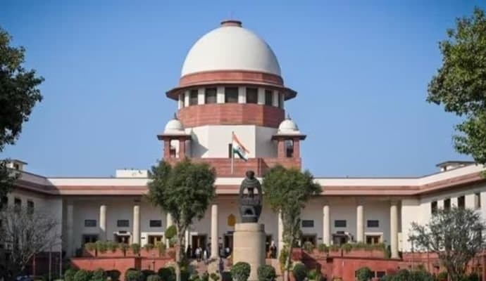 Supreme Court: ‌‌২৬ হাজার শিক্ষকের চাকরি বাতিল নিয়ে শীর্ষ আদালতে শুনানি এক দিন পিছোল 