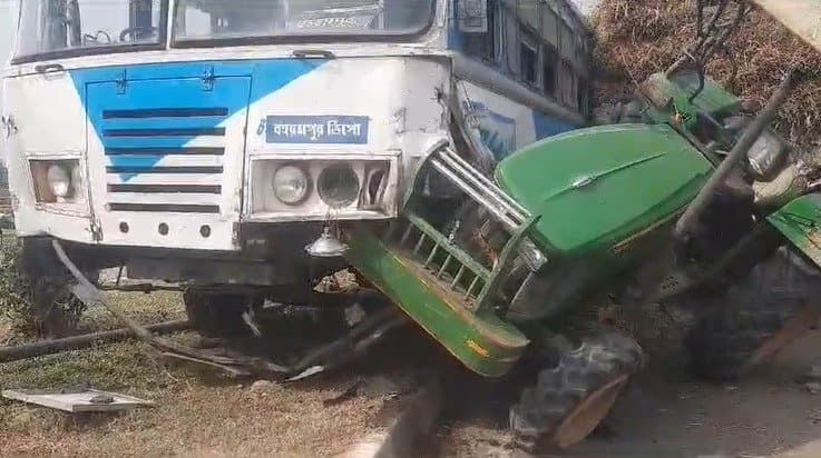 মুর্শিদাবাদে জাতীয় সড়কে বাস-ট্রাক্টর সংঘর্ষ, আহত একাধিক 
