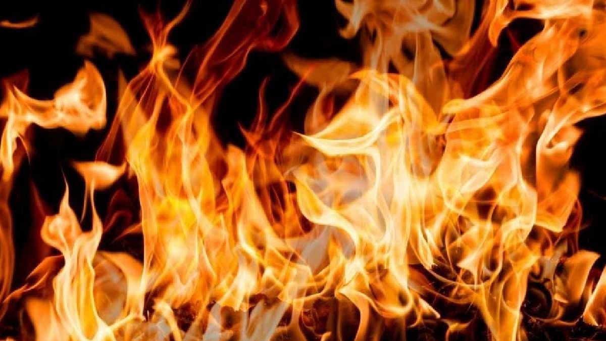 দীপাবলিতে ভয়ঙ্কর দুর্ঘটনায় আহত জনপ্রিয় টেলি অভিনেত্রী, প্রদীপ থেকে পোশাকে আগুন! পুড়ে গেল পিঠ!