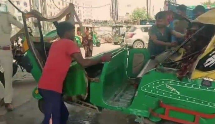 Accident: অটোর সঙ্গে ধাক্কা বুলডোজারের, মৃত ৭