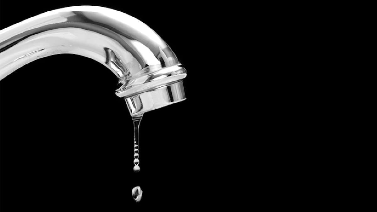 Dripping after urination can be a symptom of internal disease