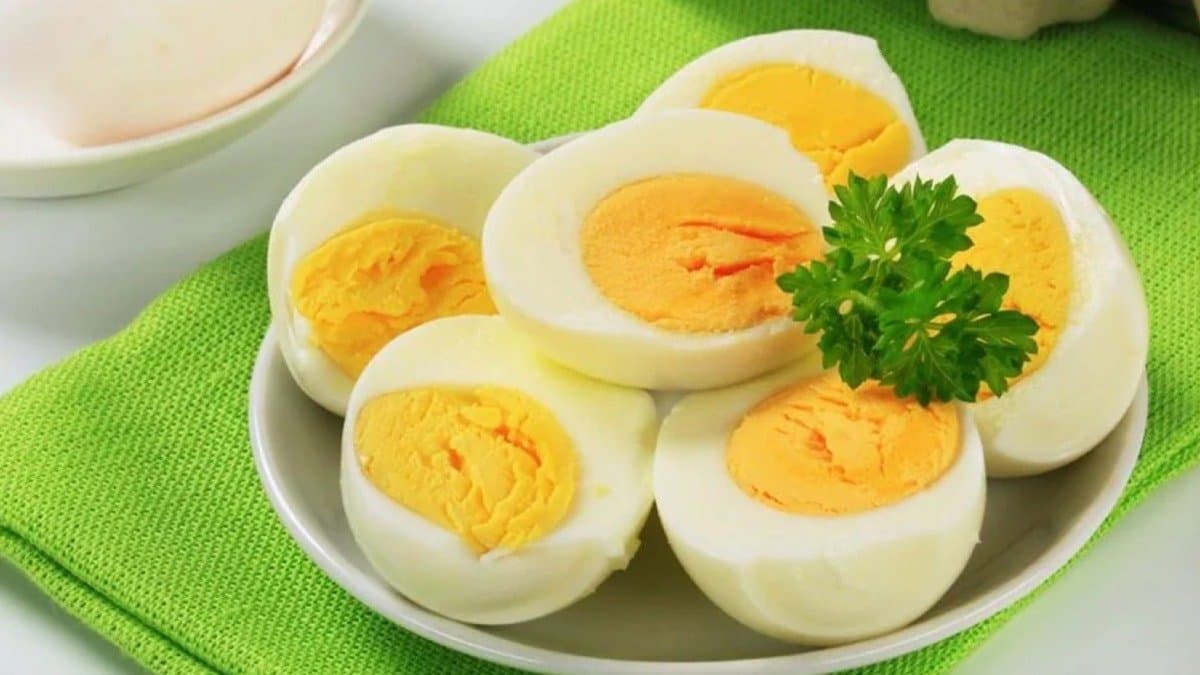 Is it healthy to eat egg everyday know what research has said about this lif 