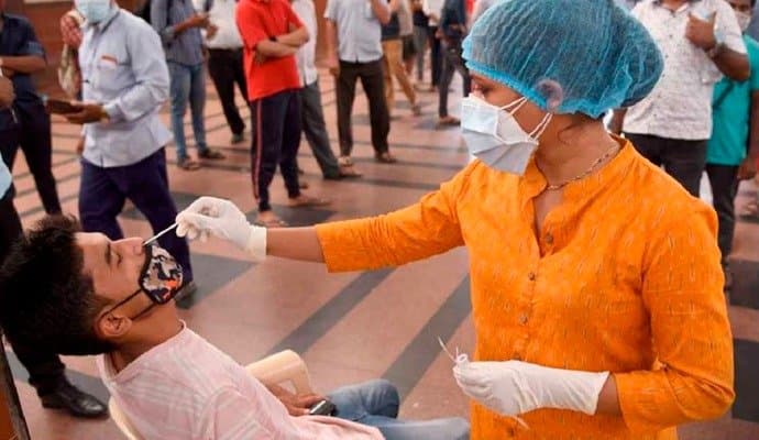 Delhi: গত ২৪ ঘণ্টায় দেশে করোনা আক্রান্ত ৭০২, মৃত ৬ 