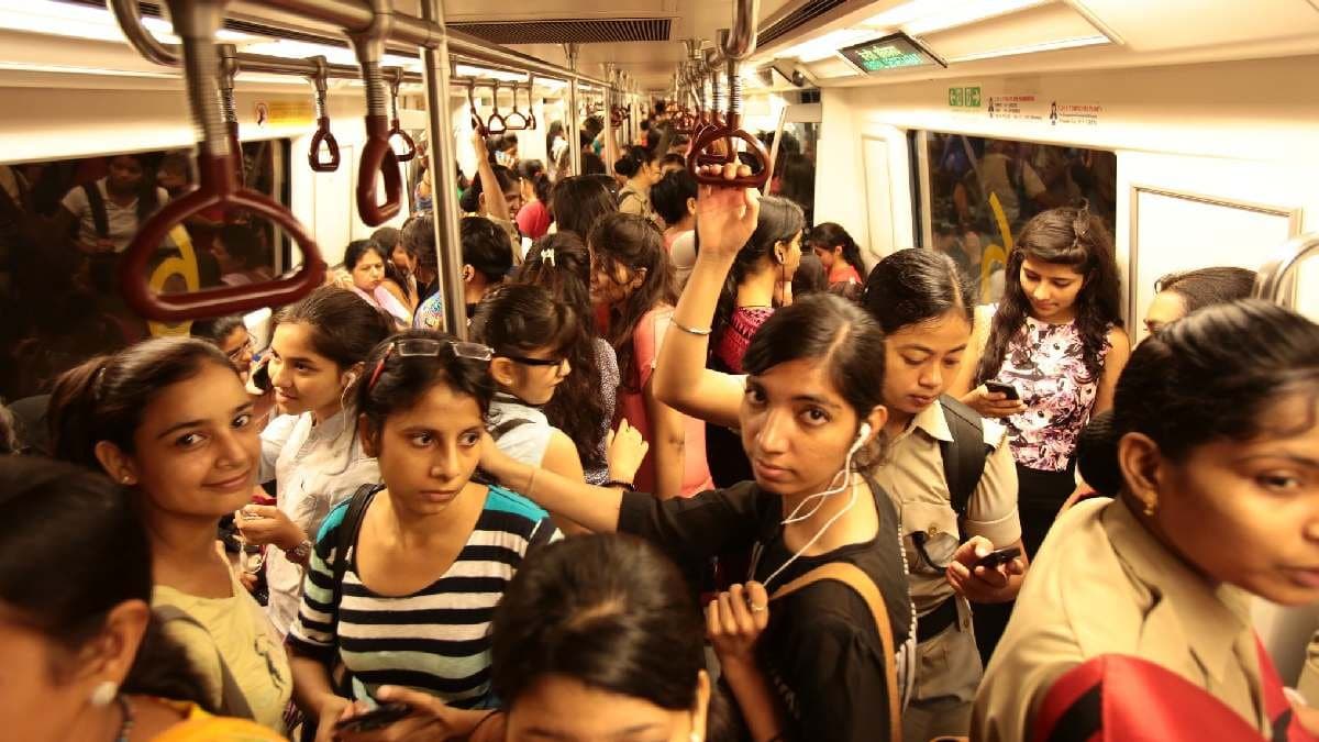 Viral social media post gains attention for giving seat grabbing tips in metro