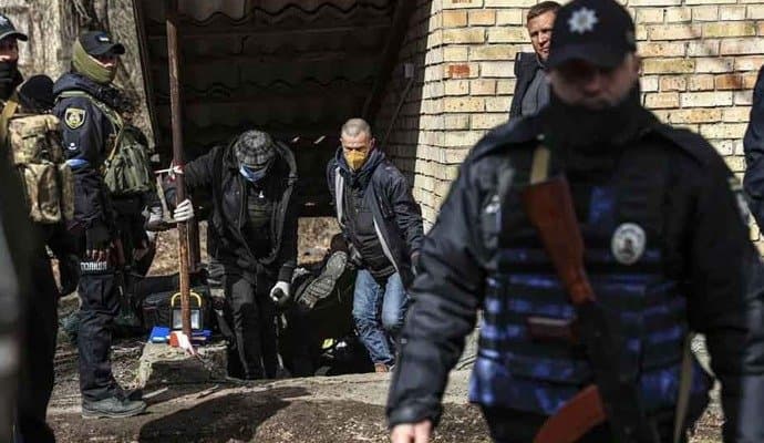 Ukraine accuses Russia of killing surrendering soldiers 
