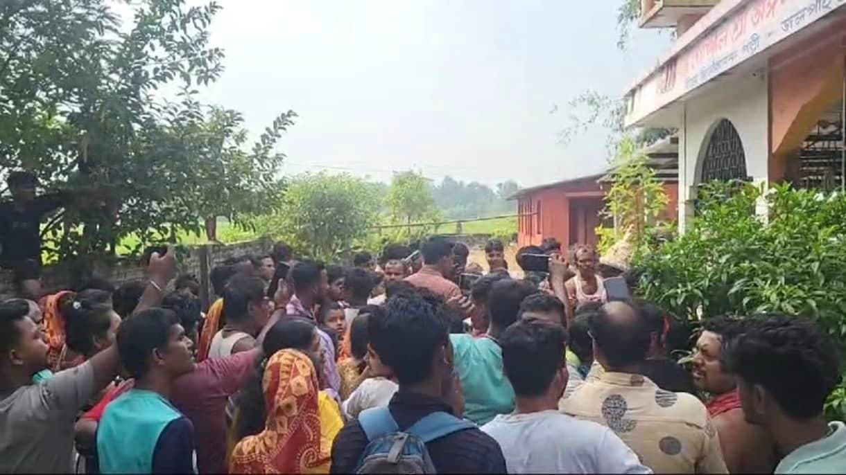 Women allegedly involved in extra marital affairs, villagers take extreme step Jalpaiguri gnr 