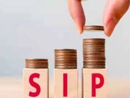 SIP to Rs 1 lakh in 1 yr! THIS mutual fund scheme has LIC, RIL among top holdings gnr 