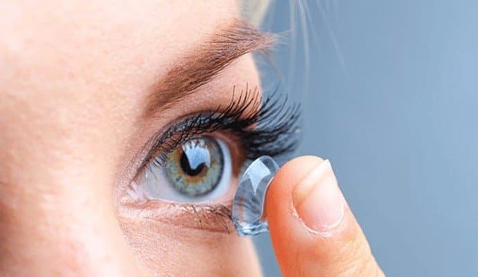 Eye Care: পরার আগে জেনে নিন কন্ট্যাক্ট লেন্সের খুঁটিনাটি 