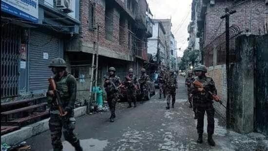  2 dead and 4 injured in firing by militants in Manipur