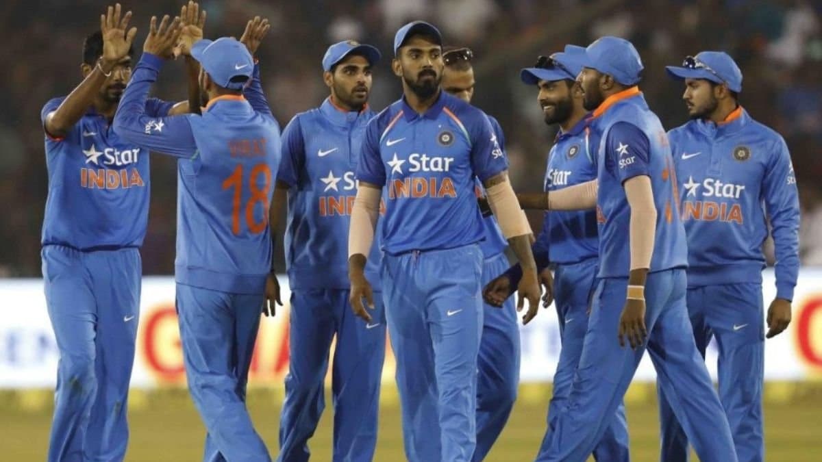 Indian star All rounder Hardik Pandya recalled his earning of Rs 400-500 in local tournaments spt 