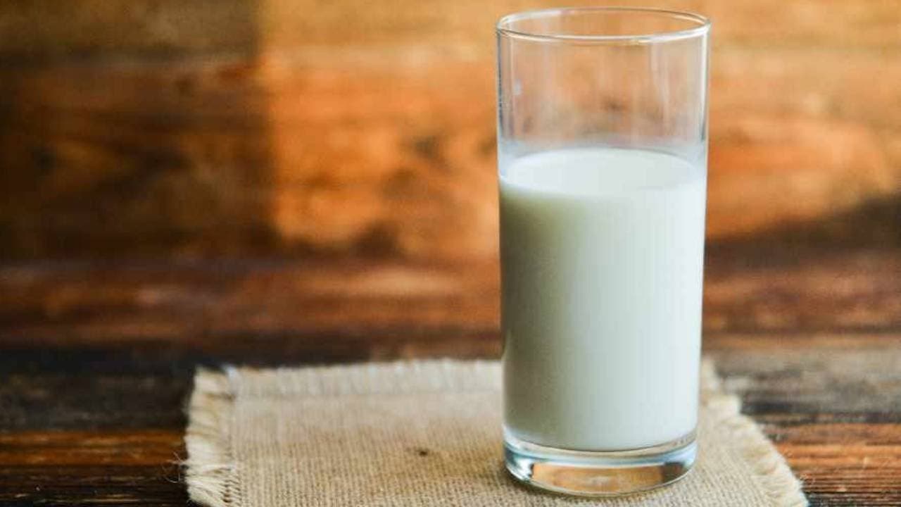 Sesame seeds have more calcium than milk rich zink for joints and has many health benefits 