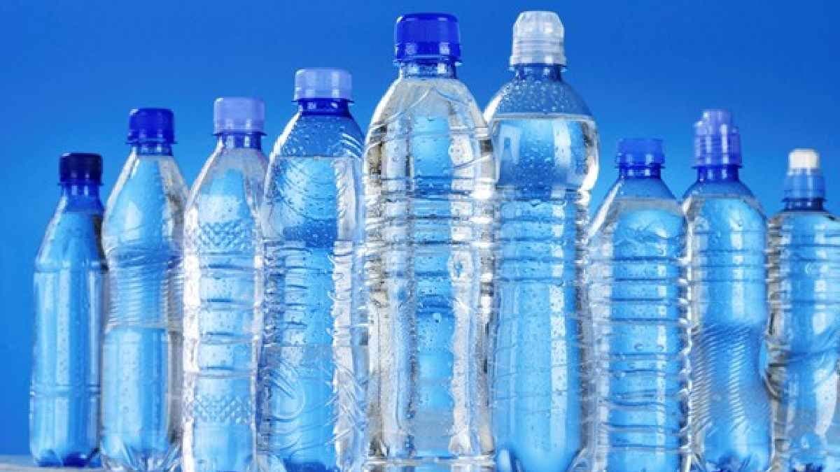 Drinking water in plastic bottles can cause big health problem 
