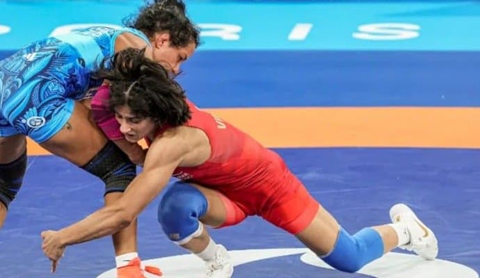 There has been mistake on vinesh Phogat's part too, says Saina Nehwal 