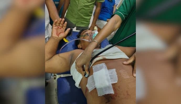 সামশেরগঞ্জে বোমাবাজি, গুলিবিদ্ধ তৃণমূল কর্মী