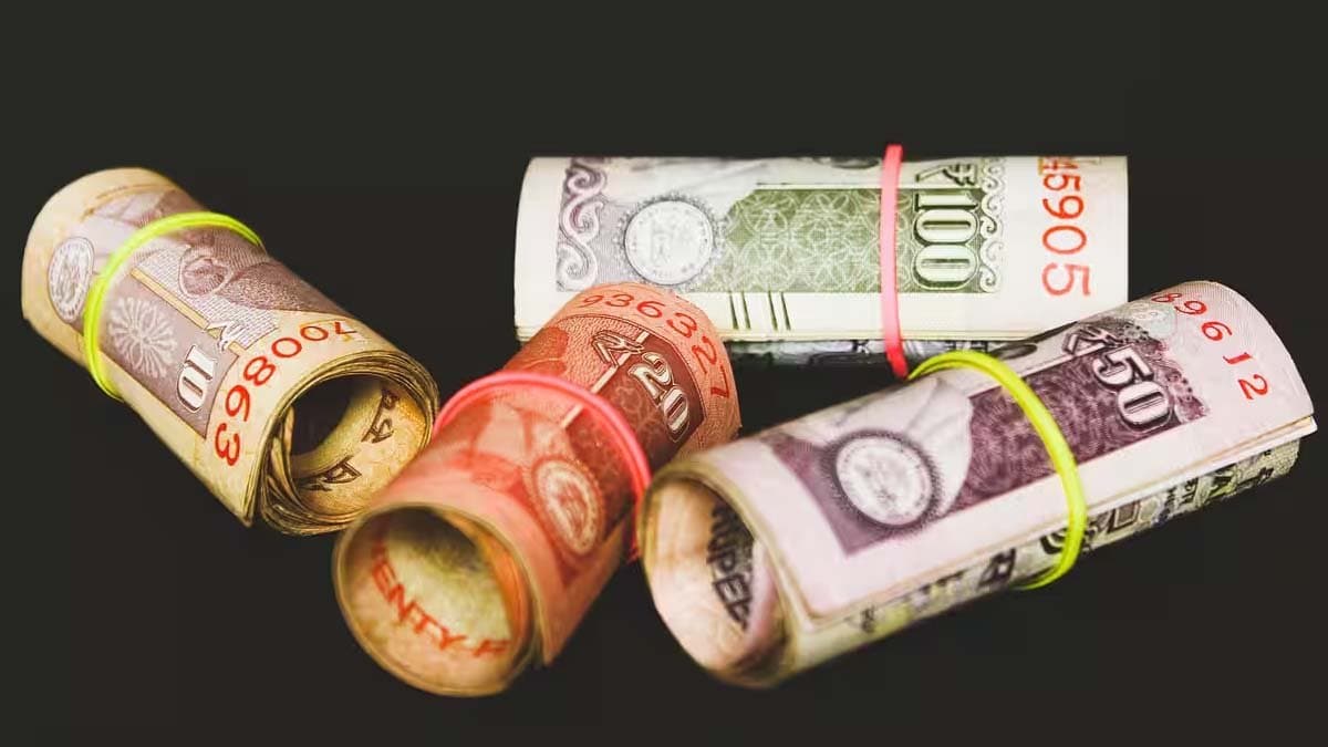 Salary Rs 27700 how to build a retirement fund of two rupees crore 