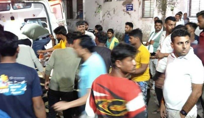 Madhya Pradesh: বিয়েবাড়ি যাওয়ার পথে ভয়াবহ দুর্ঘটনা, মধ্যপ্রদেশে মৃত ১৩ 