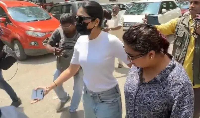 Dhanashree Verma blasts paparazzi on way to divorce hearing