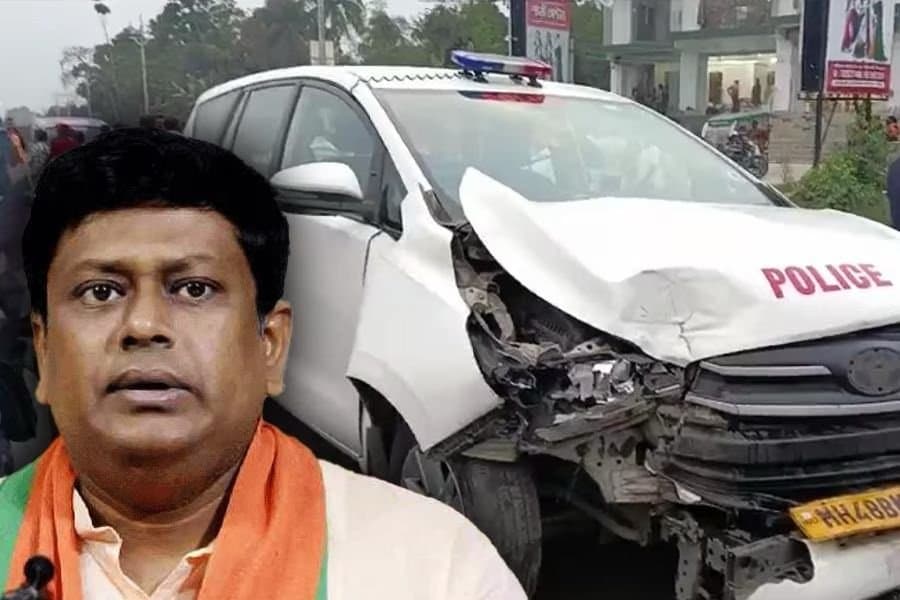 SUKANTA: শান্তিপুরে সুকান্ত মজুমদারের কনভয়ে দুর্ঘটনা