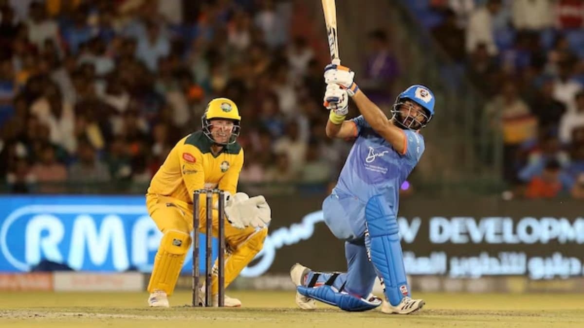 Yuvraj Singh took fans down memory lane against Australia in International Masters League spt 