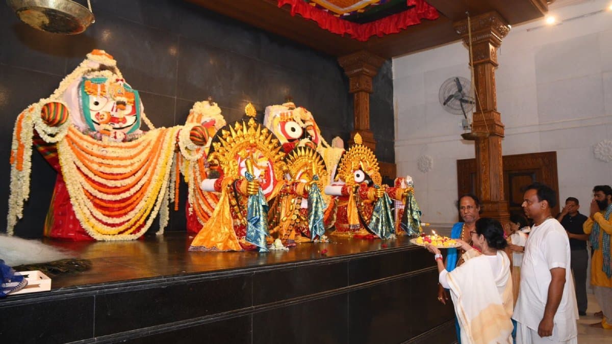 Mamata Banerjee inaugurates Digha Jagannath temple