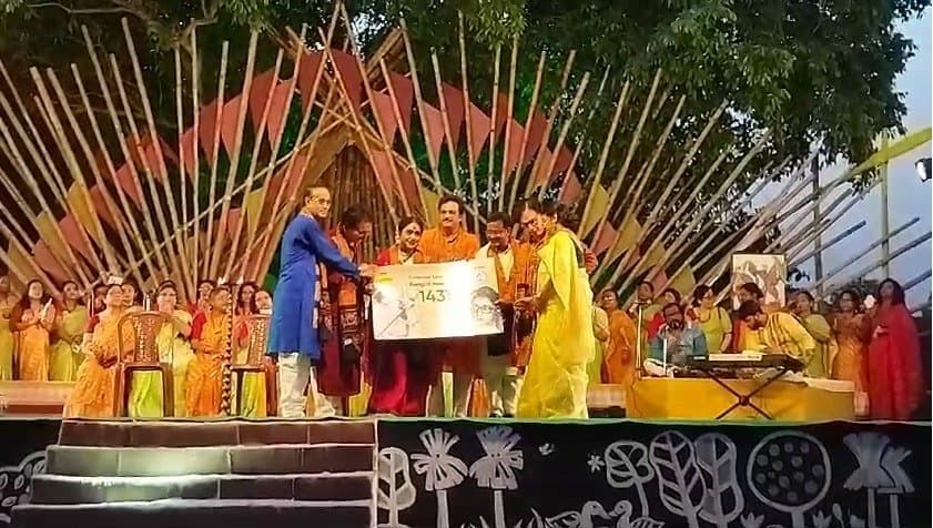 Basanta Utsav: শান্তিনিকেতনে বসন্ত উৎসব পালন পূরবীর, নববর্ষের ক্যালেন্ডারে  সুচিত্রা-কণিকাকে স্মরণ 