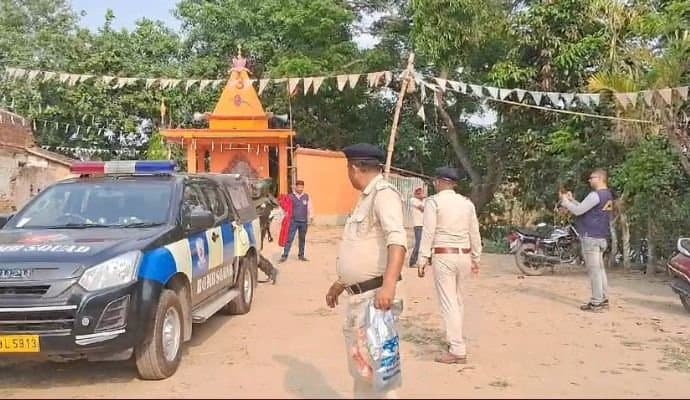 Arrest: পা‌ণ্ডুয়ায় বোমা বিস্ফোরণের ঘটনায় গ্রেপ্তার অভিযোগকারীর প্রাক্তন স্ত্রী 