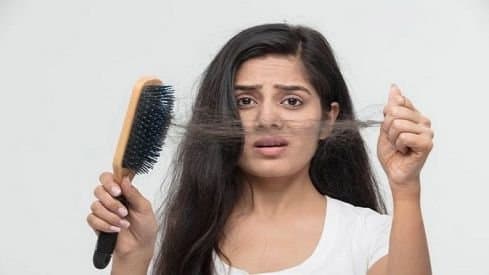 These habits increase hair fall problems 