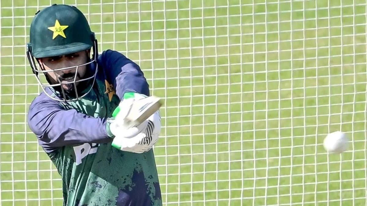 Mike Hesson has dismissed speculation that he had asked Babar Azam to consider taking up wicketkeeping 