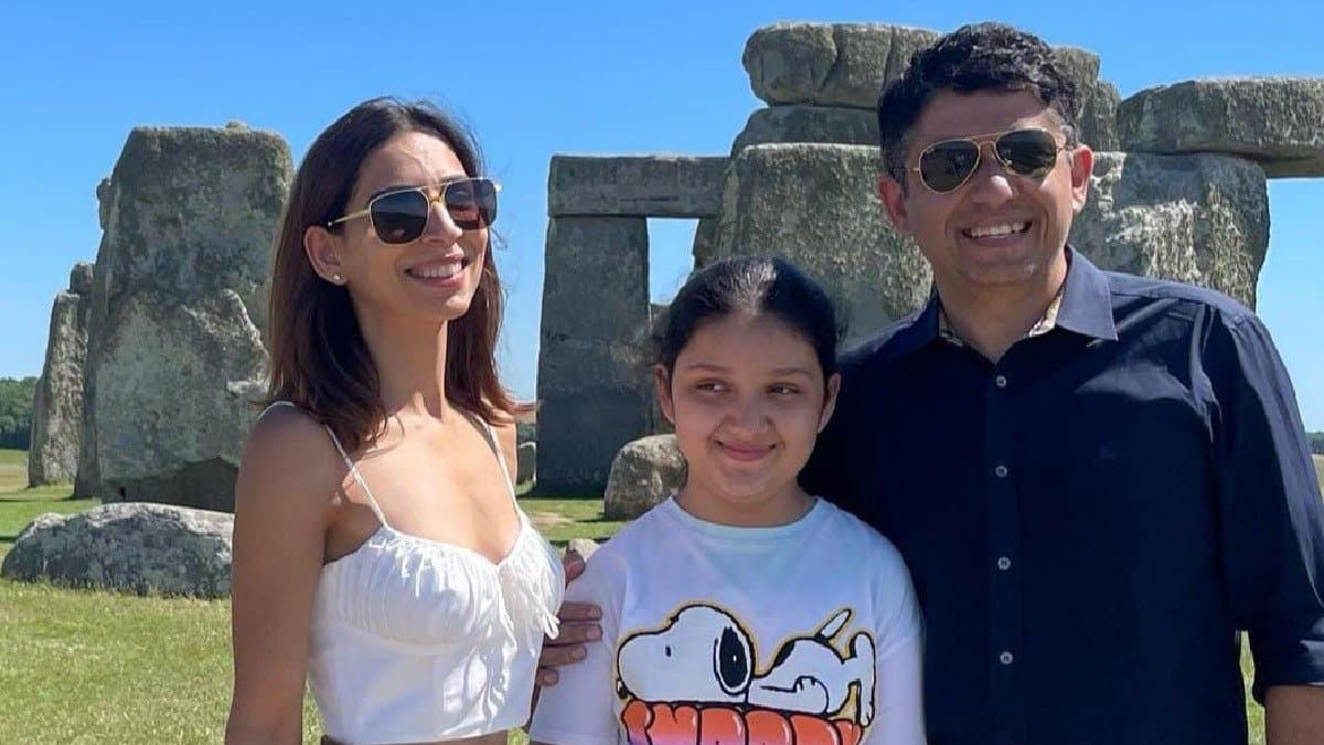 took rs 1 as salary know who indias richest IAS gnr 