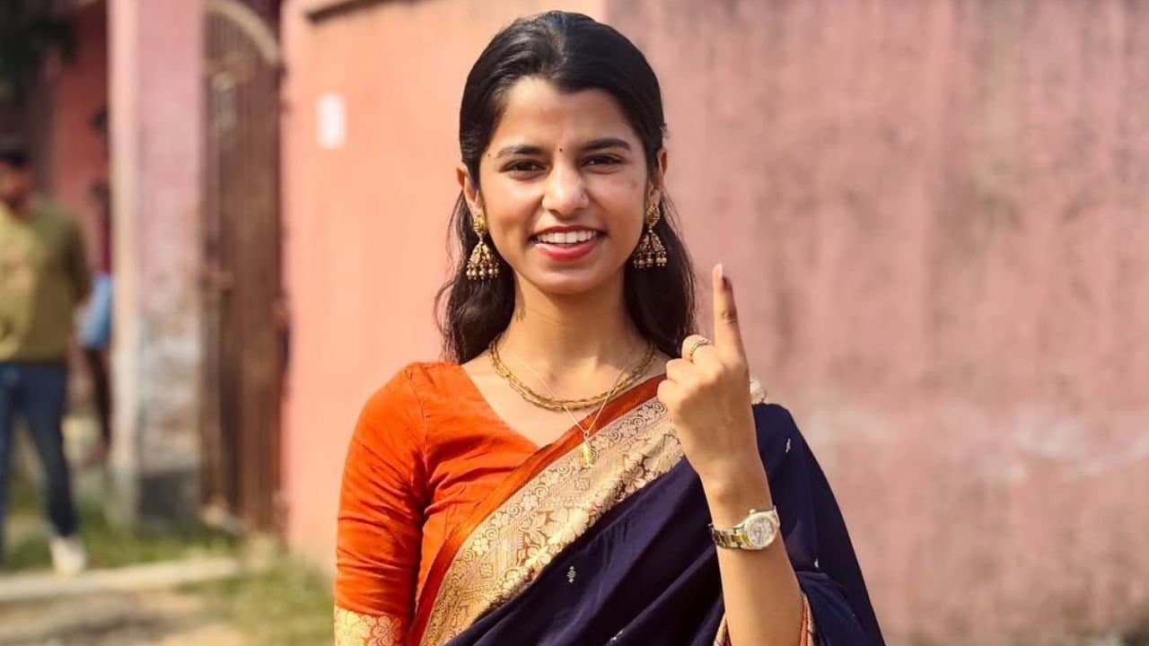 Maithili Thakur set to become the youngest-ever Bihar MLA at 25